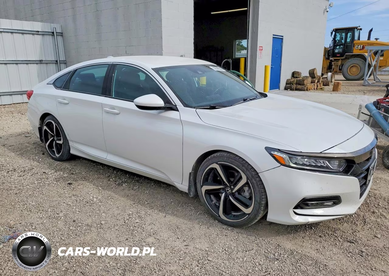2018 Honda Accord Sport VIN:1HGCV1F38JA061700 - 4