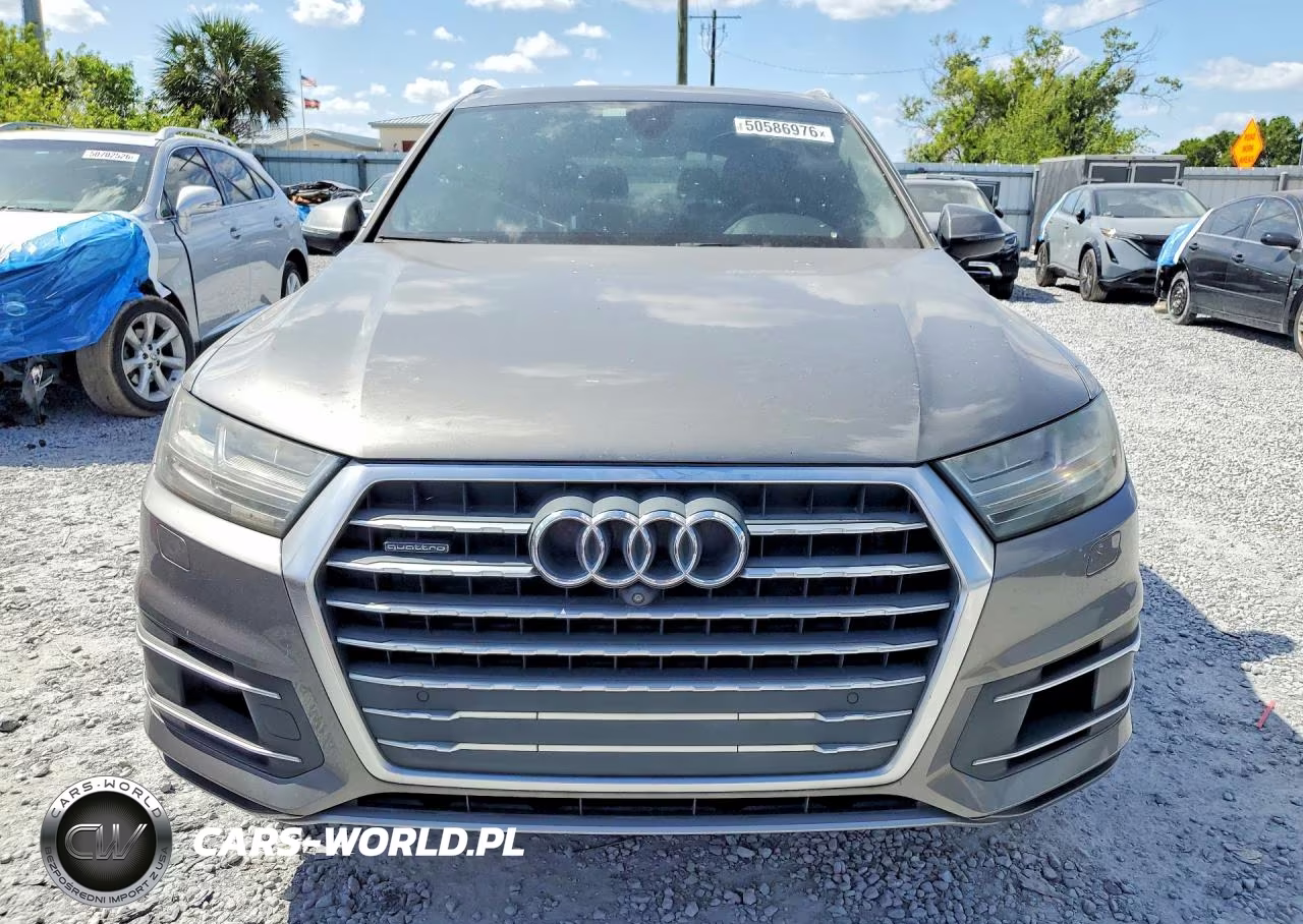 2017 Audi Q7 VIN:WA1LAAF7XHD033655 - 5