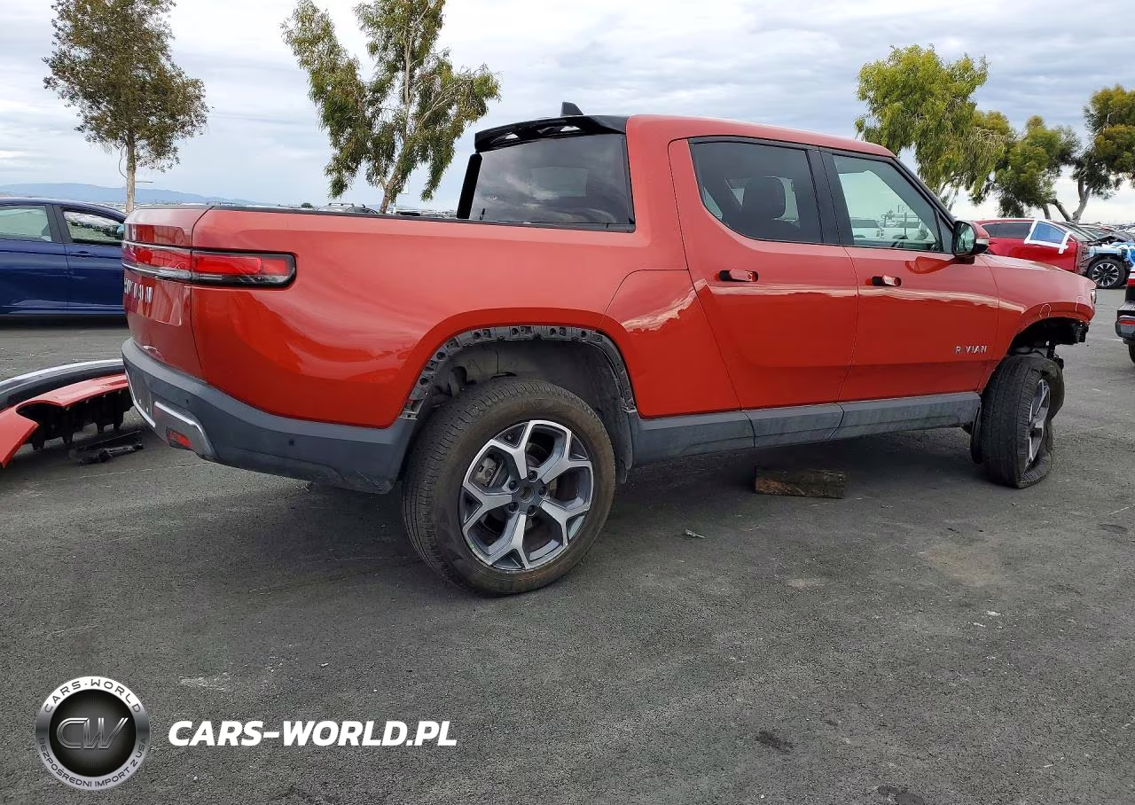2023 Rivian R1T Adventure VIN:7FCTGBAA6PN025522 - 3