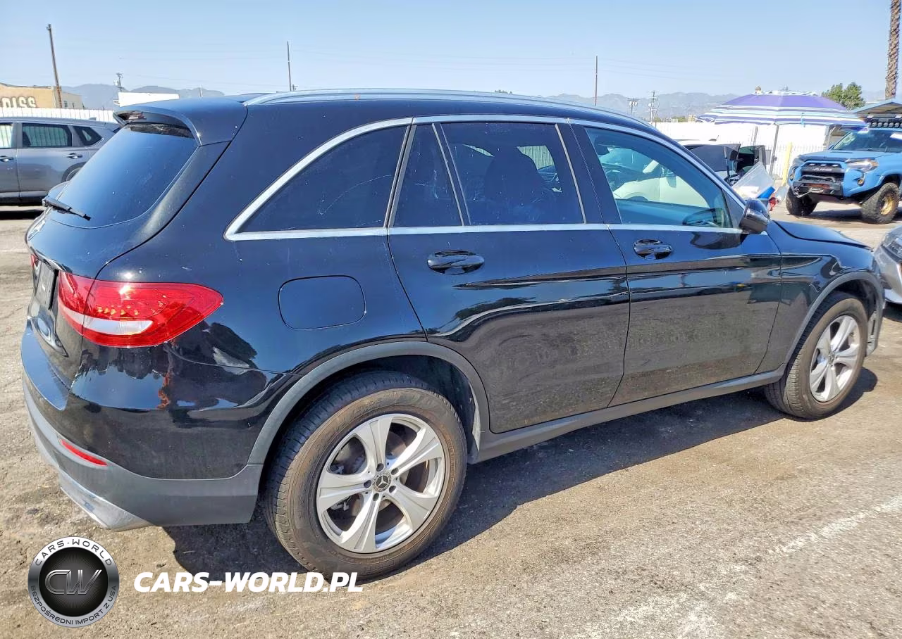 2018 Mercedes-Benz Glc 300 VIN:WDC0G4JB2JV104863 - 3