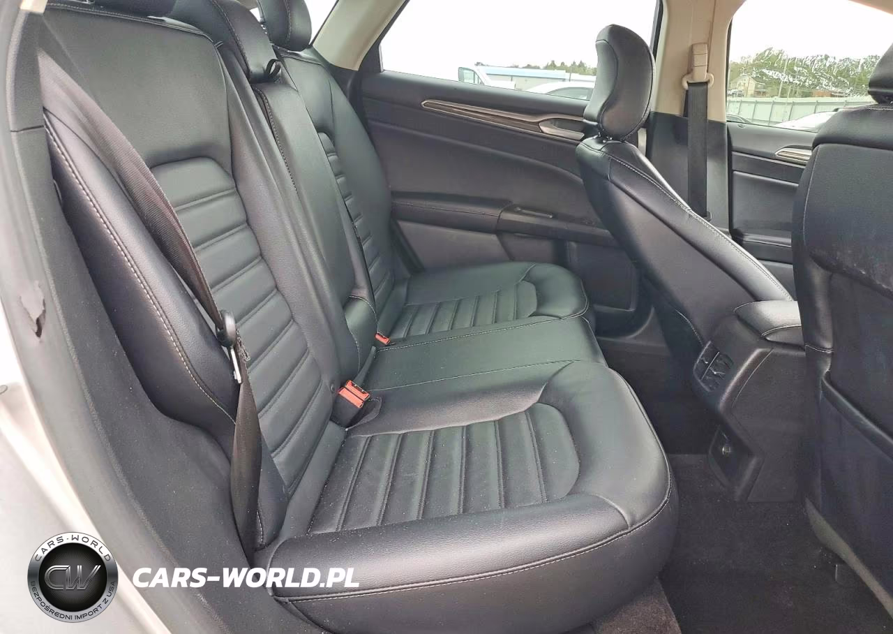 2017 Ford Fusion Se VIN:3FA6P0T93HR282779 - 10