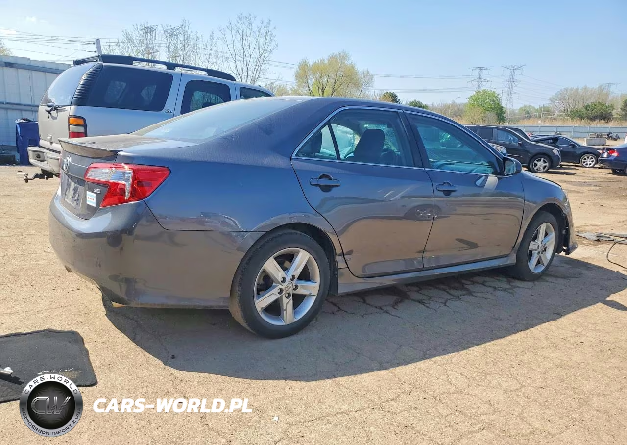 2014 Toyota Camry Se VIN:4T1BF1FK7EU316819 - 3