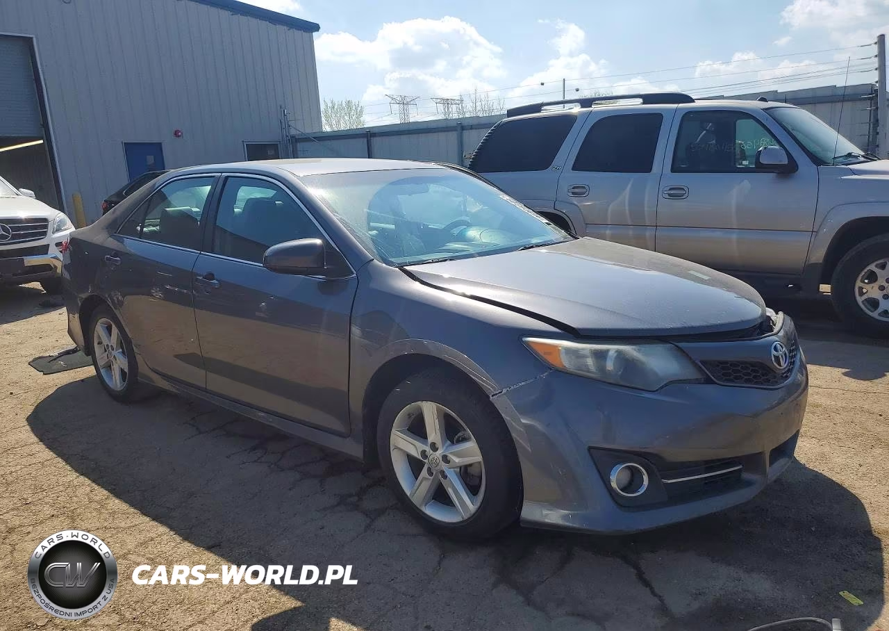 2014 Toyota Camry Se VIN:4T1BF1FK7EU316819 - 4