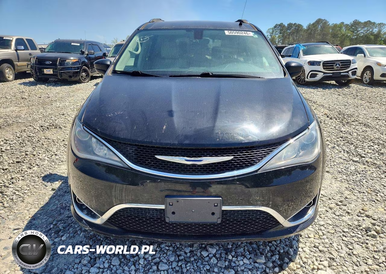 2019 Chrysler Pacifica Touring L VIN:2C4RC1BG0KR523882 - 5