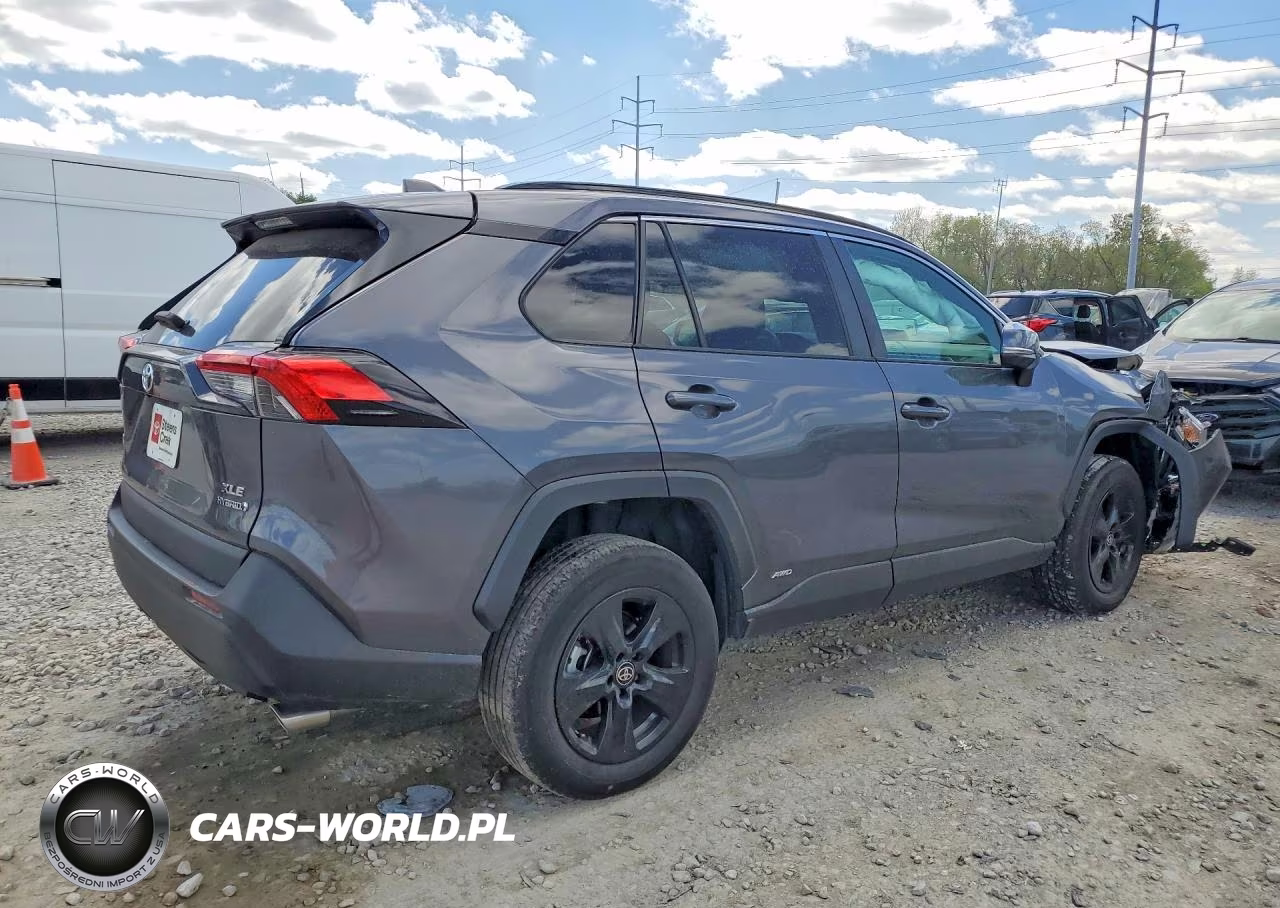 2024 Toyota Rav4 Hybrid Xle VIN:4T3RWRFV1RU114613 - 3