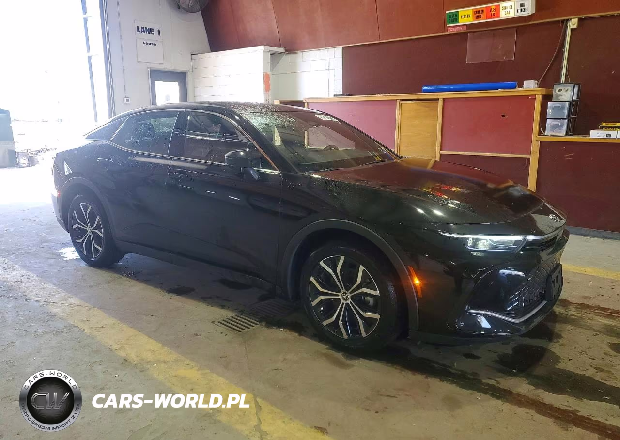 2025 Toyota Crown Xle VIN:JTDAAAAF7S3038000 - 4