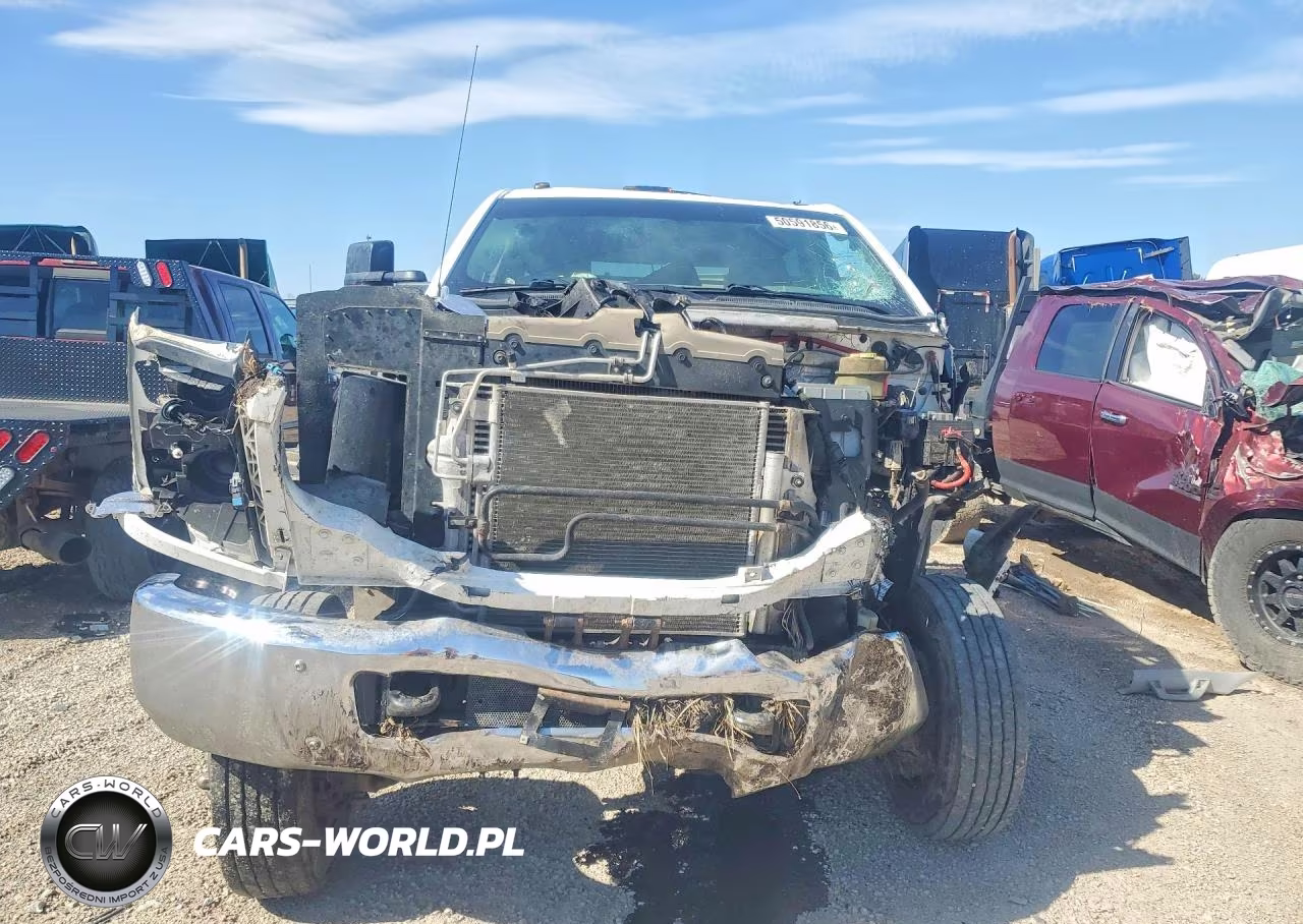 2019 Chevrolet Silverado Medium Duty VIN:1HTKJPVM6KH827647 - 5