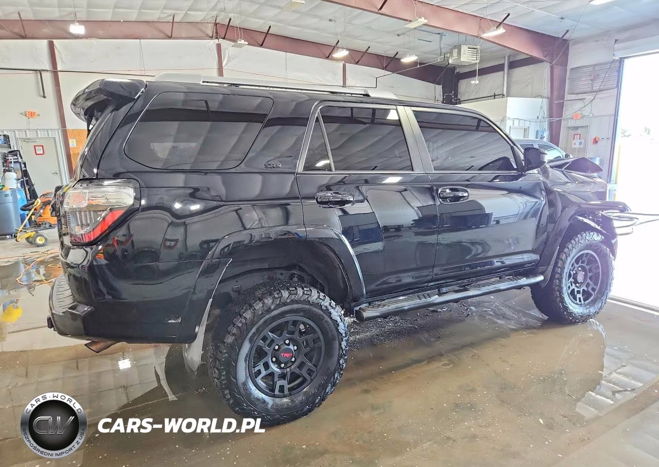 2018 Toyota 4Runner Sr5 VIN:JTEBU5JR8J5528750 - 3