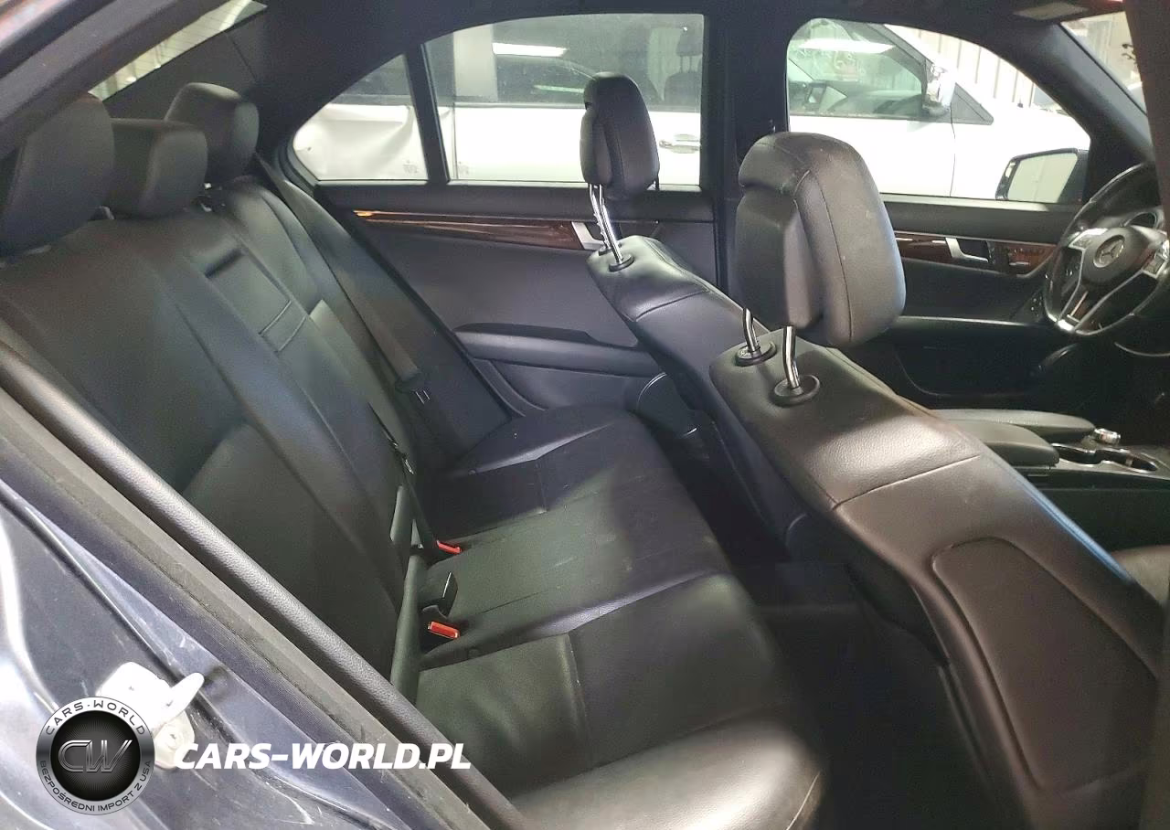 2013 Mercedes-Benz C 300 4Matic VIN:WDDGF8AB7DA812977 - 10