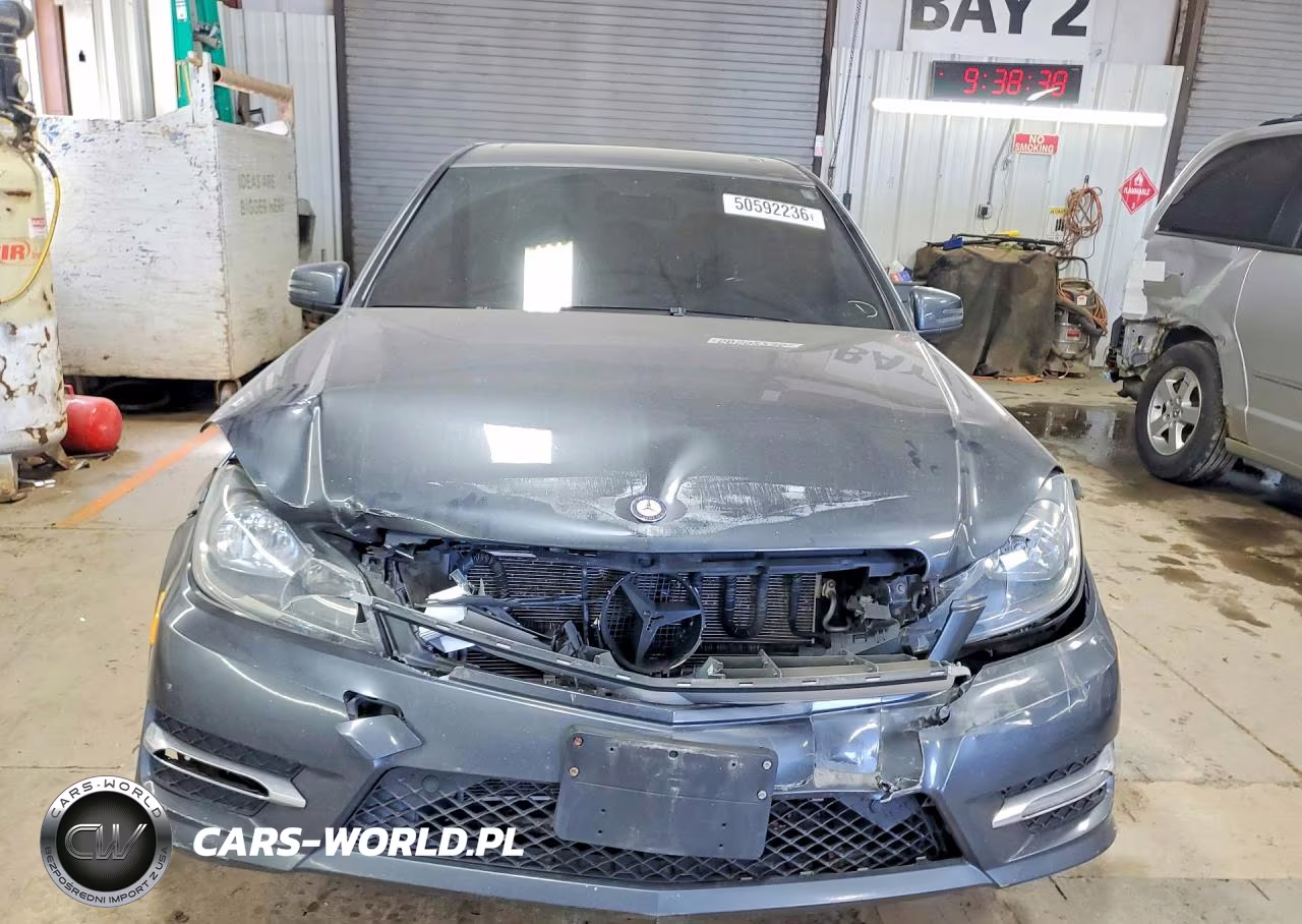 2013 Mercedes-Benz C 300 4Matic VIN:WDDGF8AB7DA812977 - 5