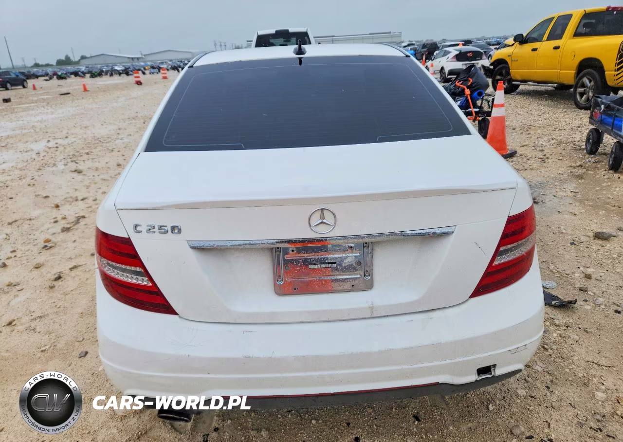 2013 Mercedes-Benz C 250 VIN:WDDGF4HB6DA828912 - 6