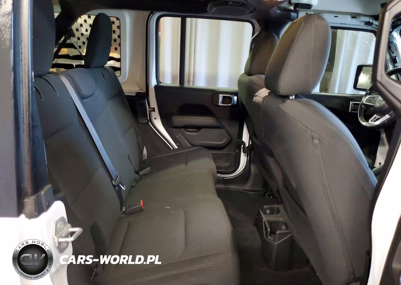 2019 Jeep Wrangler Unlimited Sahara VIN:1C4HJXEG1KW534297 - 11