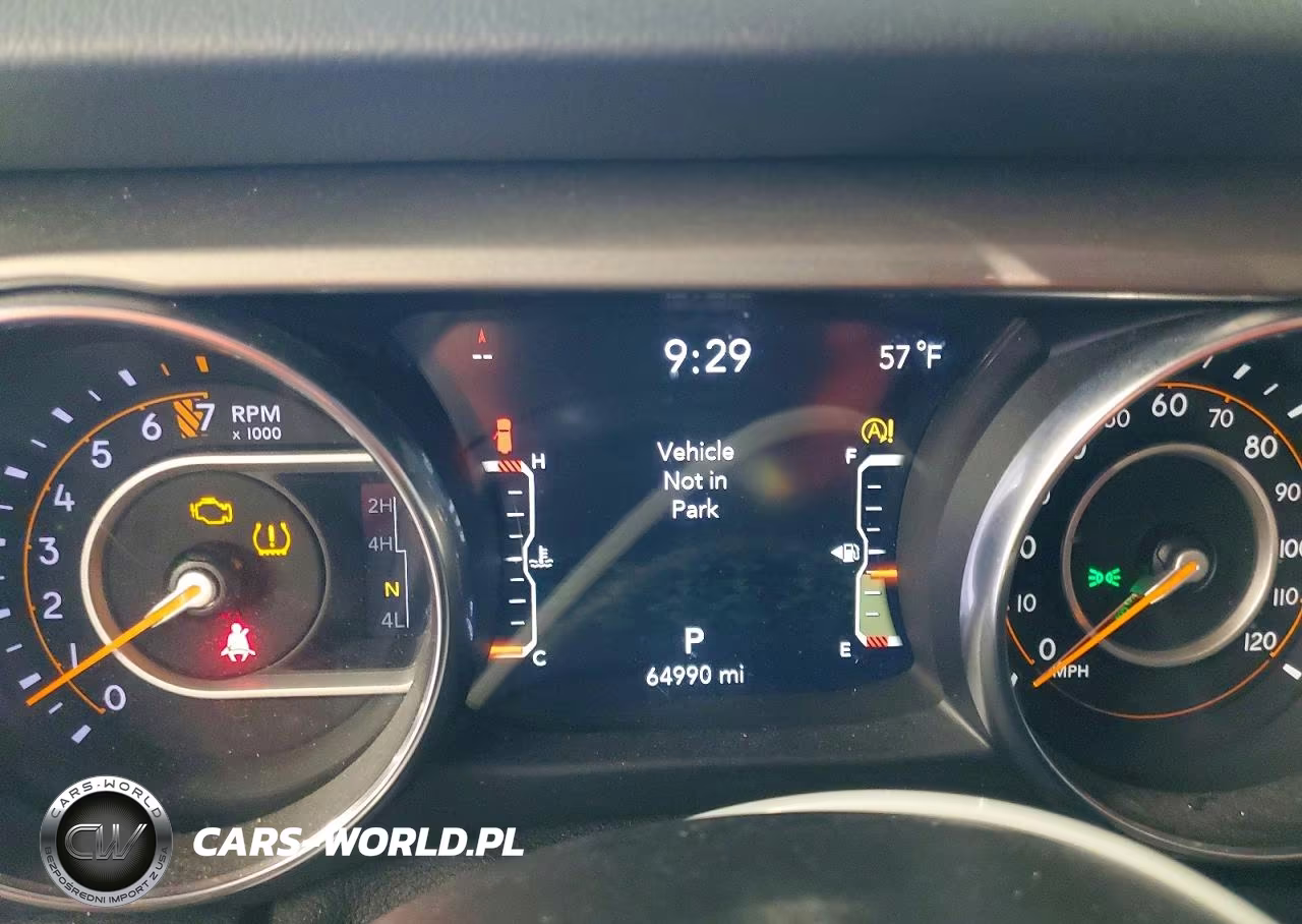 2019 Jeep Wrangler Unlimited Sahara VIN:1C4HJXEG1KW534297 - 9