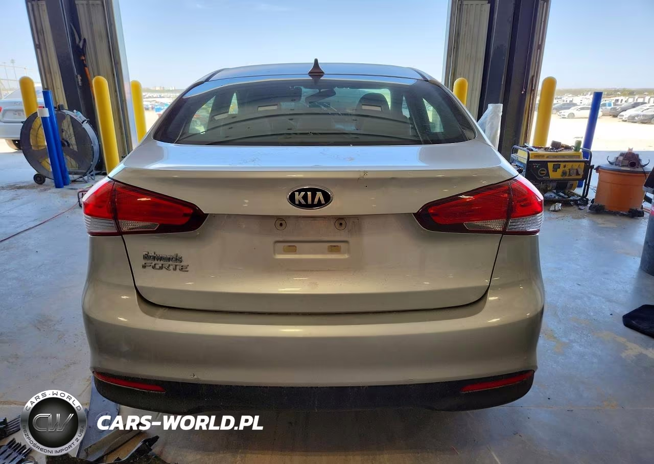2017 Kia Forte Lx VIN:3KPFK4A77HE041204 - 6