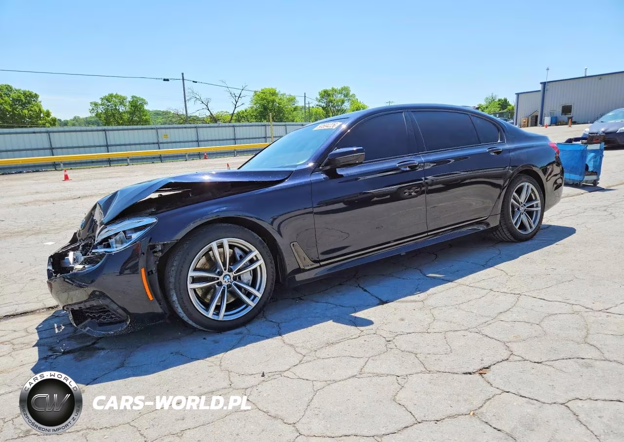 2017 BMW 750 Xi – zdjęcie 1 z 13