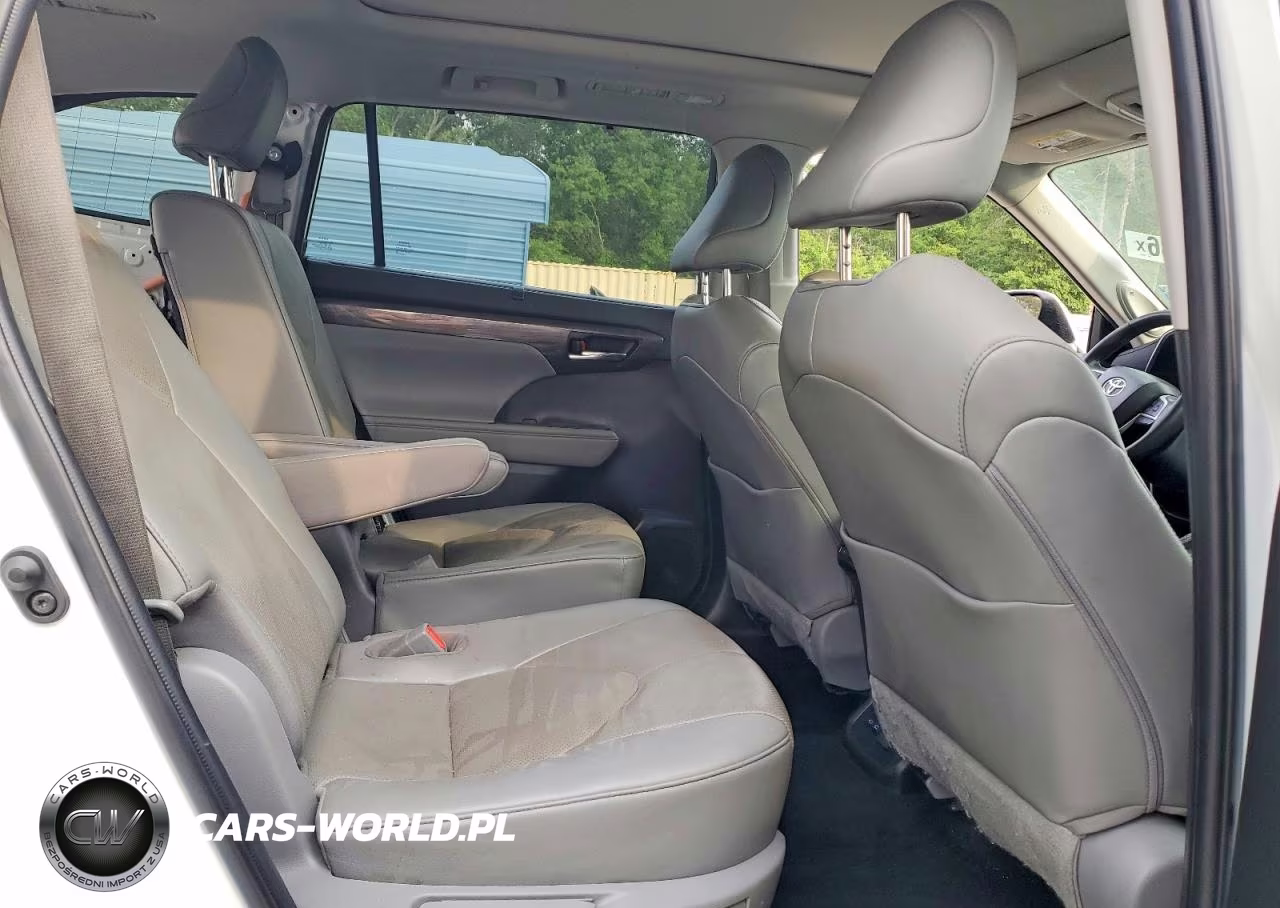 2022 Toyota Highlander Platinum VIN:5TDFZRAH4NS130571 - 11