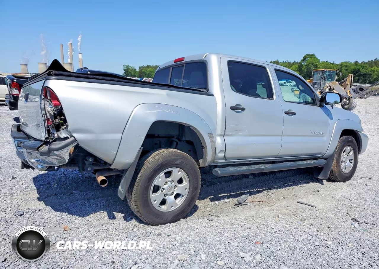 2013 Toyota Tacoma Double Cab VIN:3TMLU4EN2DM105705 - 3