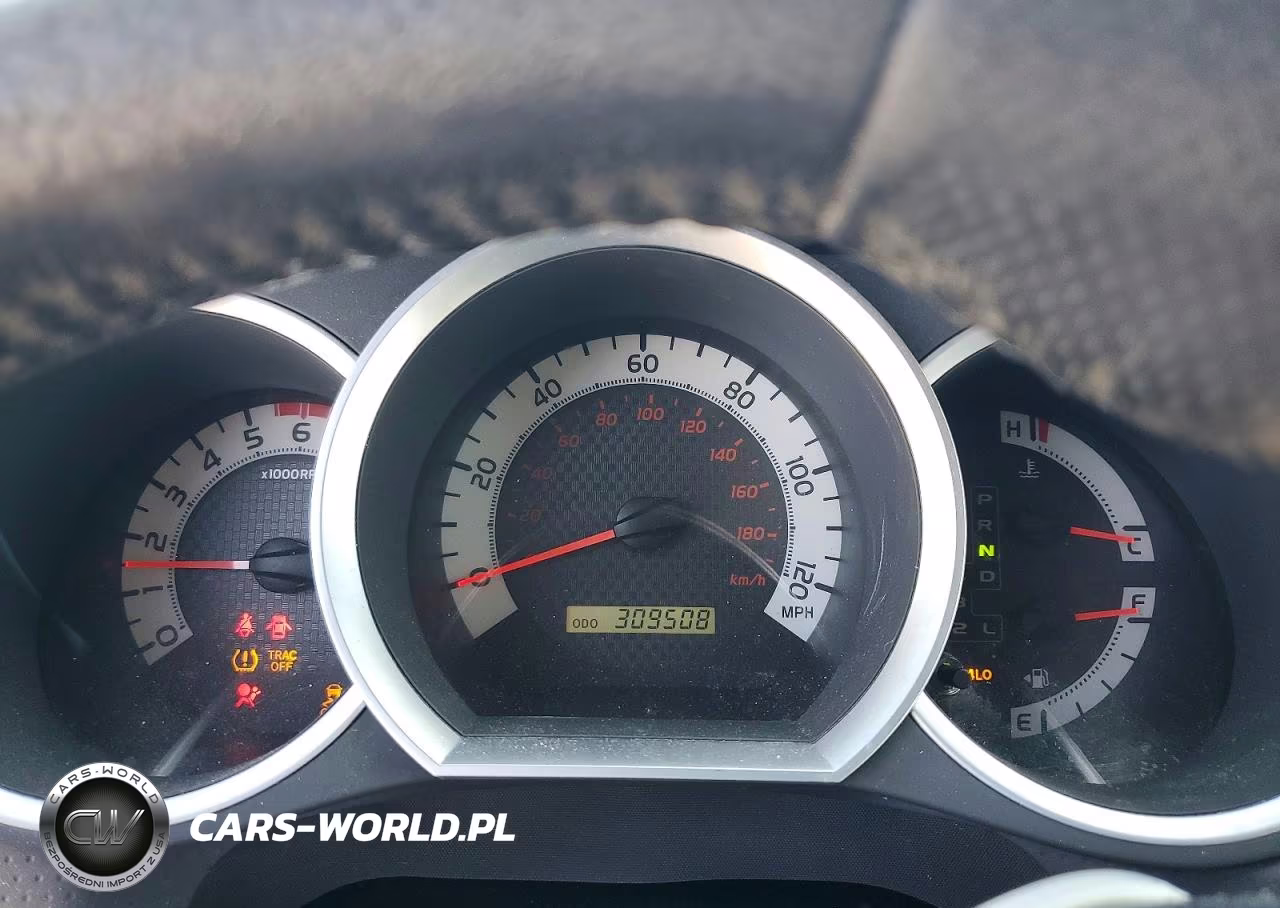 2013 Toyota Tacoma Double Cab VIN:3TMLU4EN2DM105705 - 9