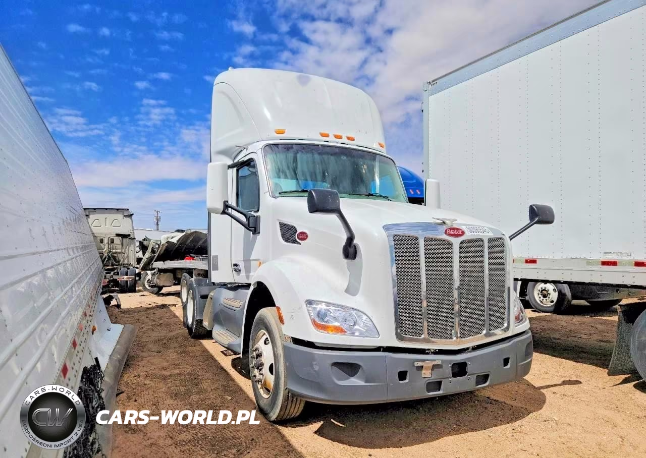 2018 Peterbilt 579 Semi Truck
