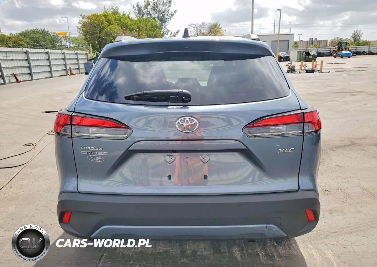 2026 Toyota Corolla Cross Xle VIN:7MUDAAAG4TV175584 - 6