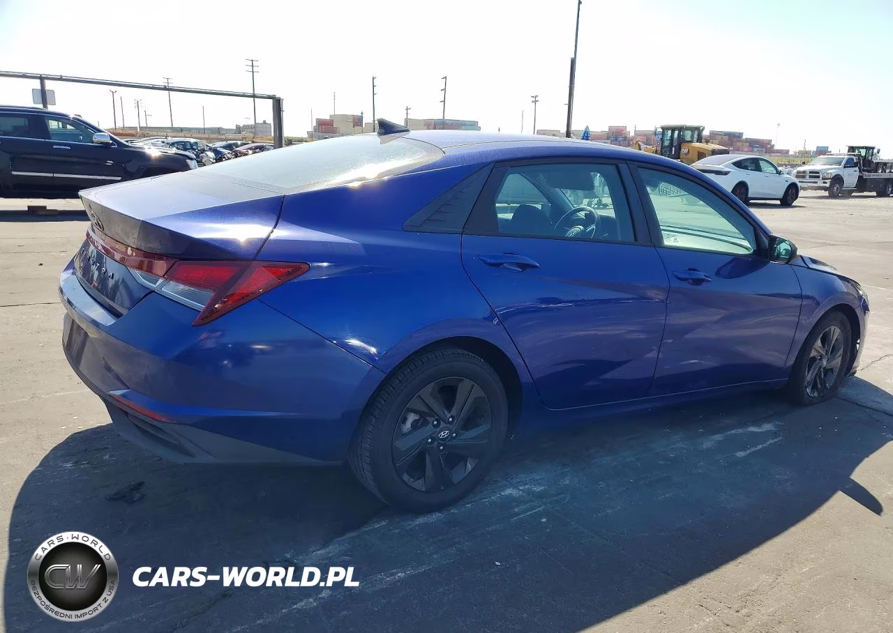 2021 Hyundai Elantra Sel VIN:5NPLM4AG1MH008699 - 3