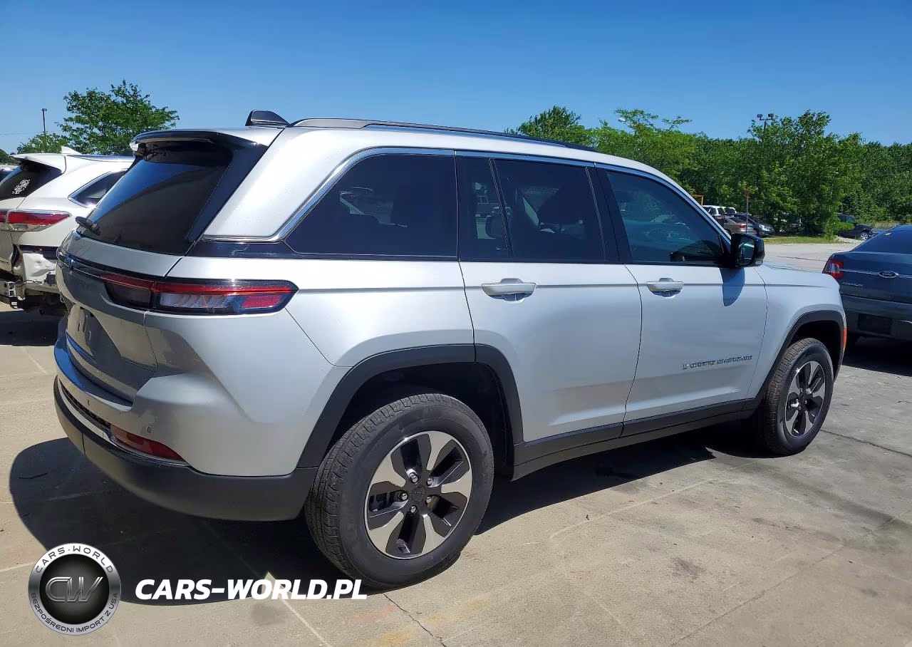 2023 Jeep Grand Cherokee Limited 4Xe VIN:1C4RJYB68PC649557 - 3