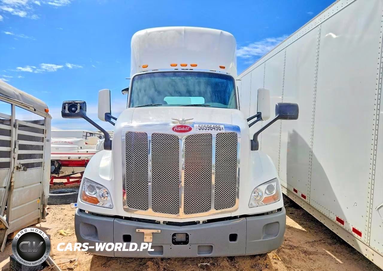 2018 Peterbilt 579 Semi Truck VIN:1XPBA48X2JD477990 - 9