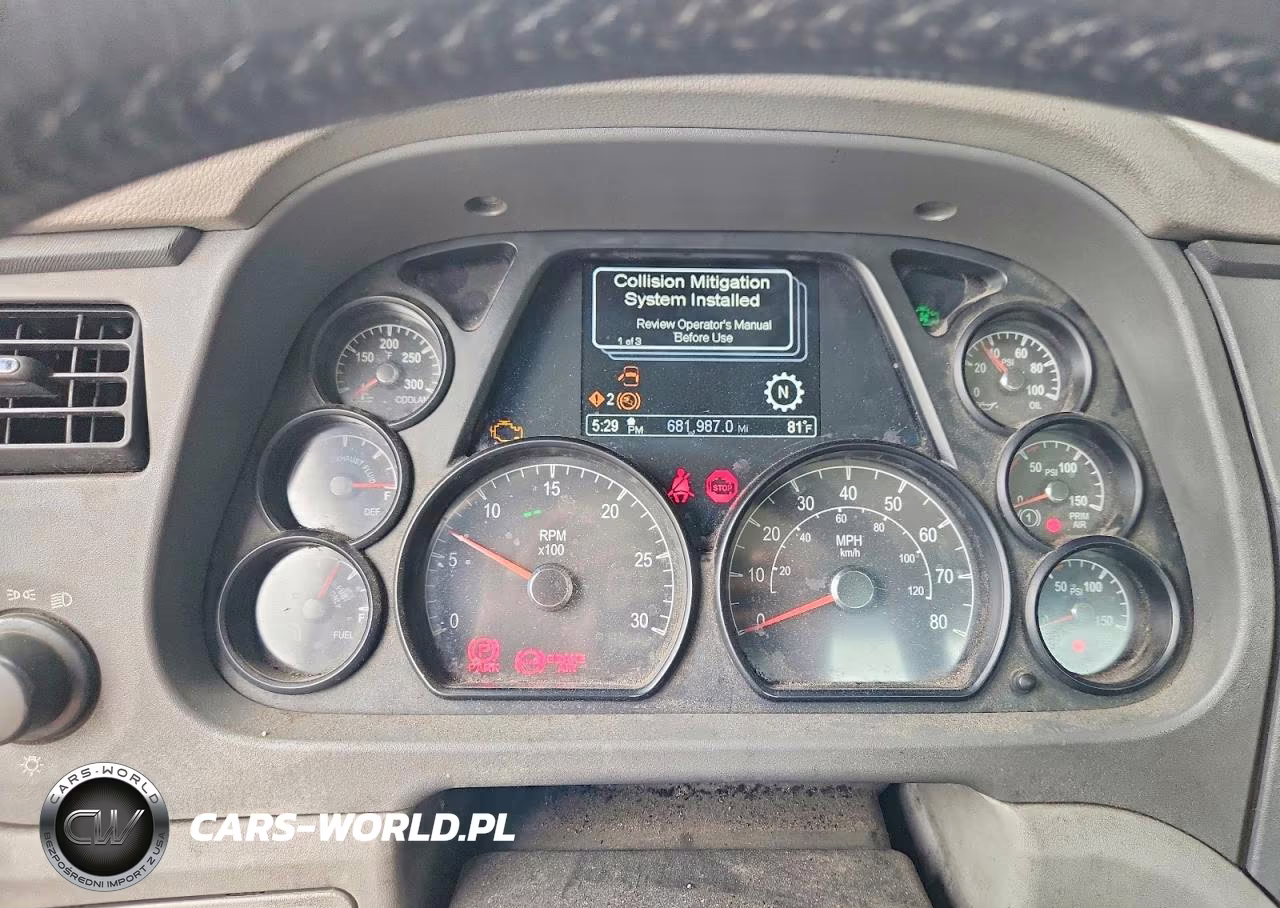 2017 Peterbilt 579 Semi Truck VIN:1XPBA48X0HD428992 - 8