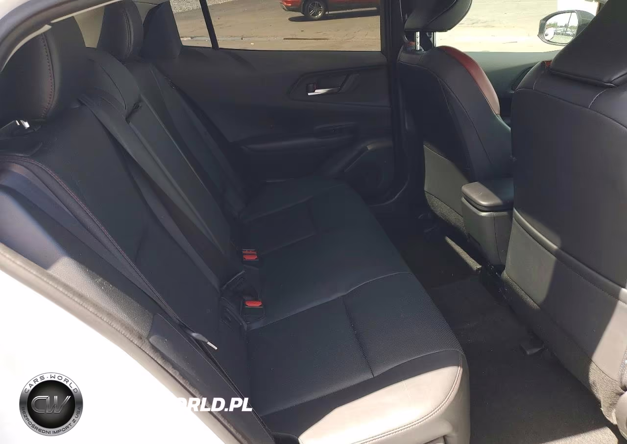 2024 Toyota Prius Prime Xse VIN:JTDACACU6R3035296 - 10