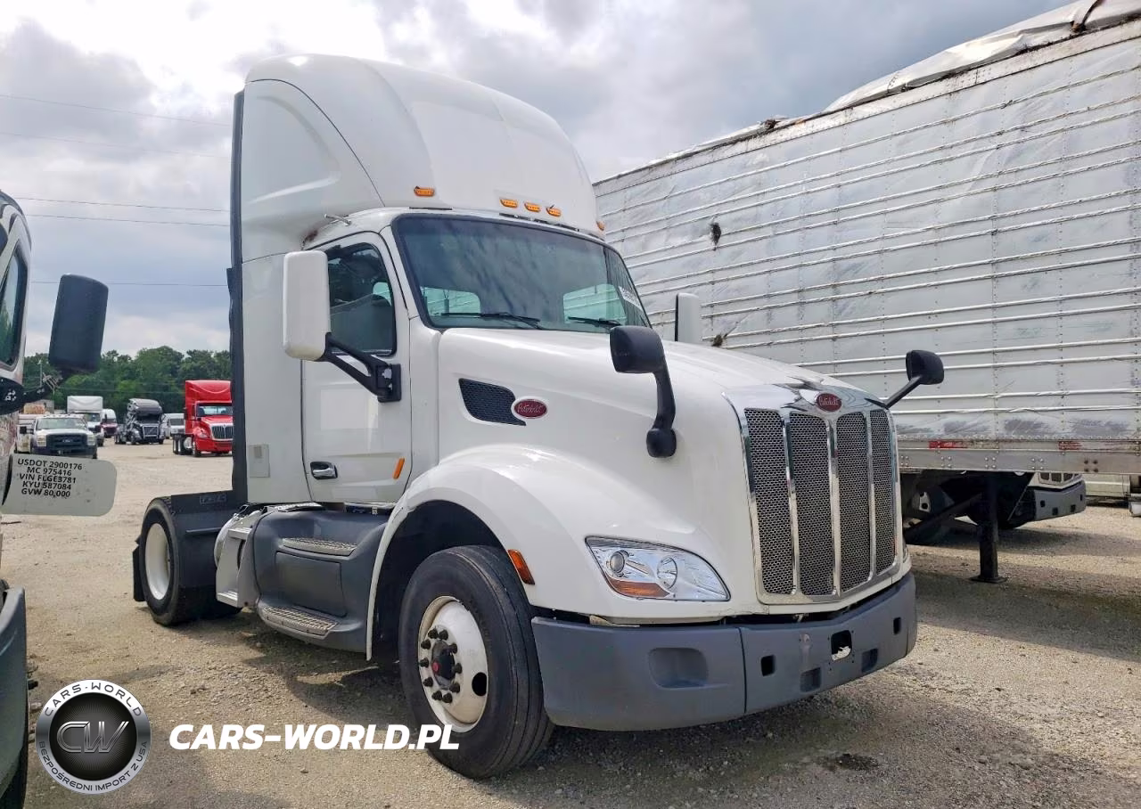 2018 Peterbilt 579 Semi Truck