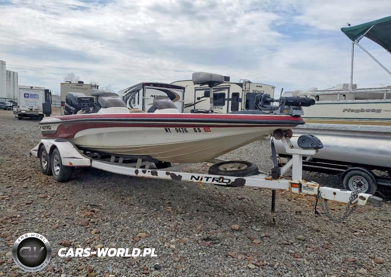 2001 Nitro Boat