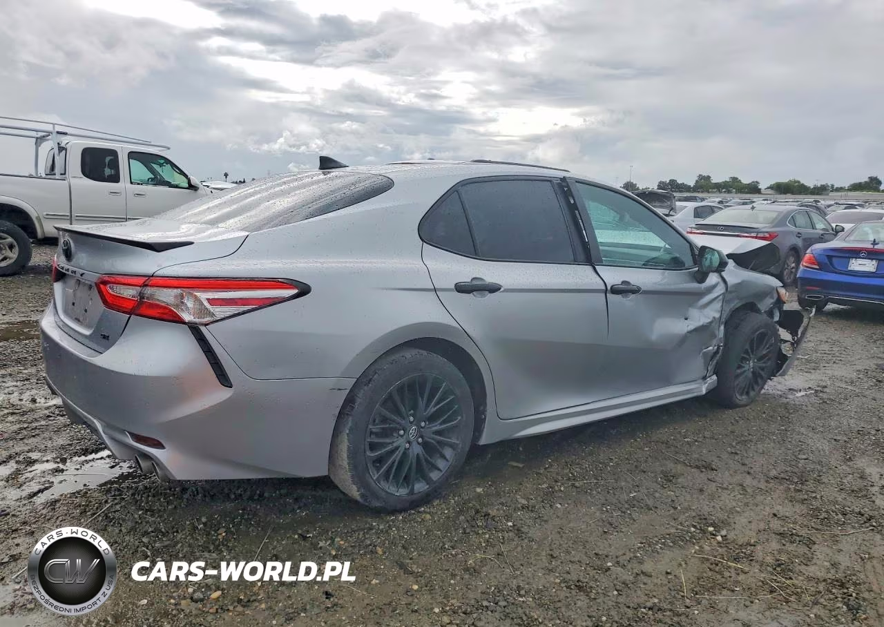 2020 Toyota Camry Se Nightshade VIN:4T1G11AK6LU340375 - 3