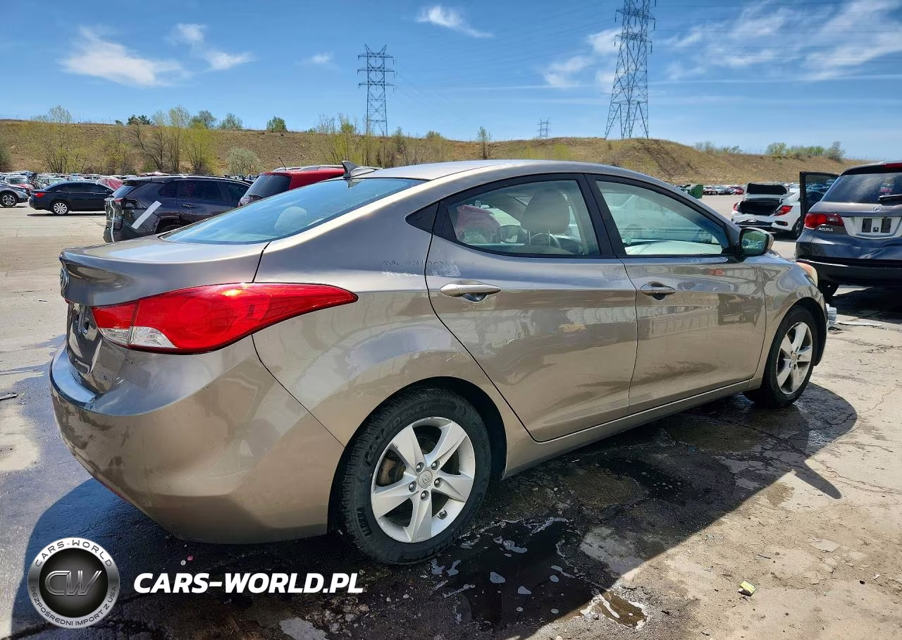2013 Hyundai Elantra Gls VIN:5NPDH4AEXDH362910 - 3