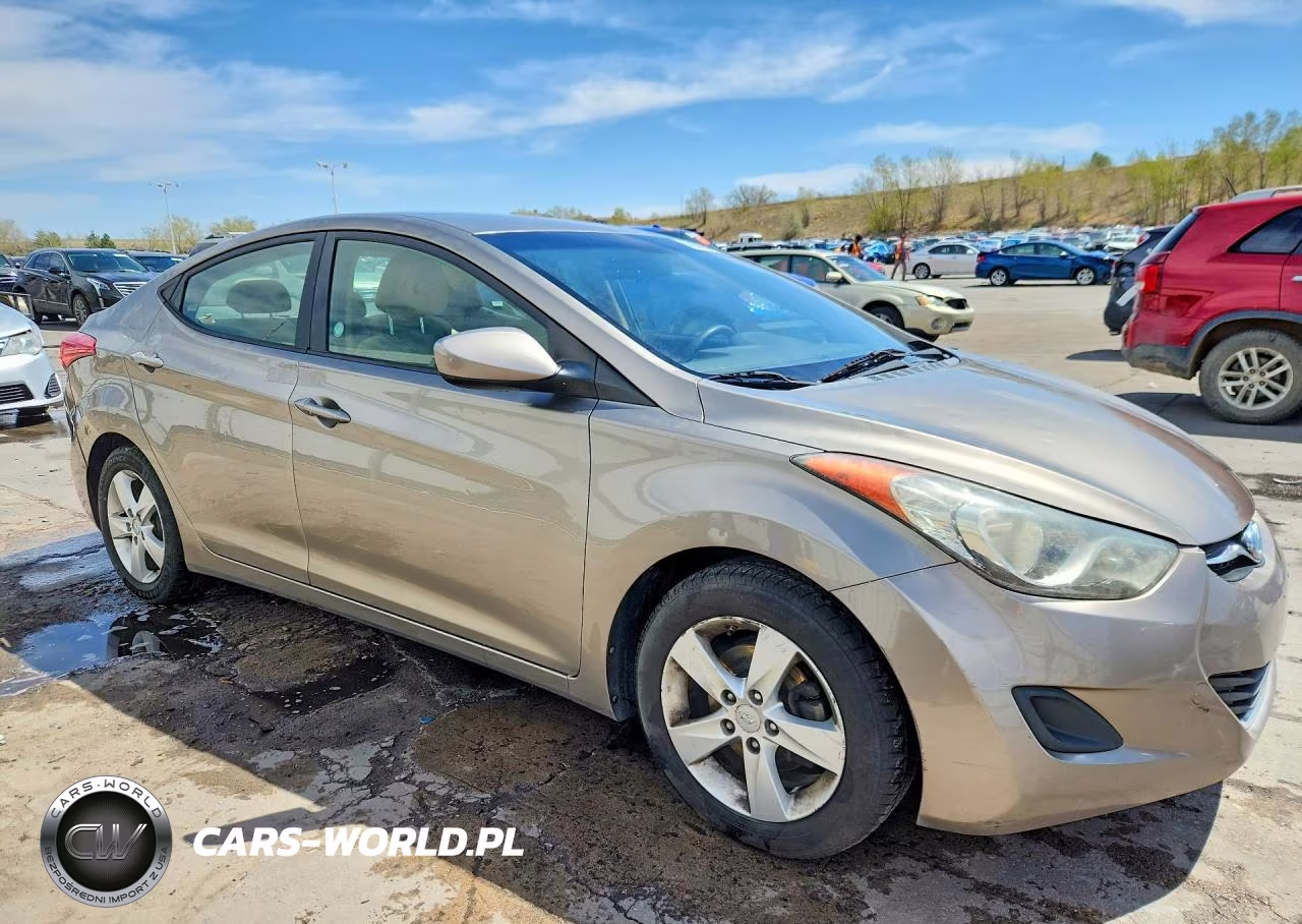 2013 Hyundai Elantra Gls VIN:5NPDH4AEXDH362910 - 4