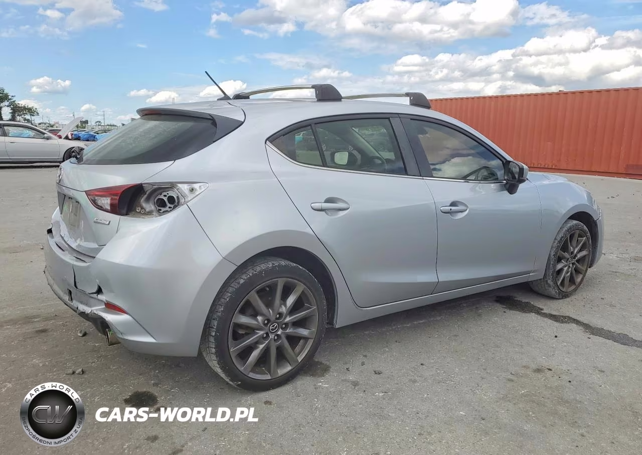 2018 Mazda 3 Touring VIN:3MZBN1L30JM201916 - 3