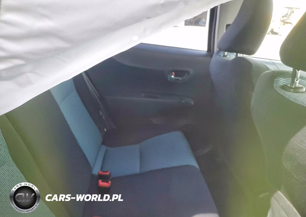 2013 Toyota Yaris 5-Door Se VIN:JTDKTUD38DD549195 - 10