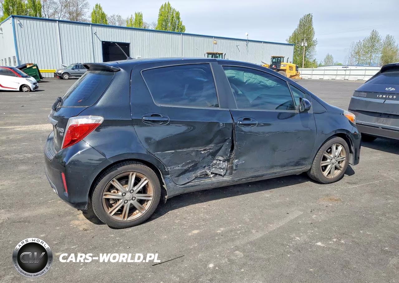 2013 Toyota Yaris 5-Door Se VIN:JTDKTUD38DD549195 - 3
