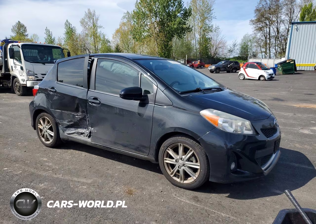 2013 Toyota Yaris 5-Door Se VIN:JTDKTUD38DD549195 - 4