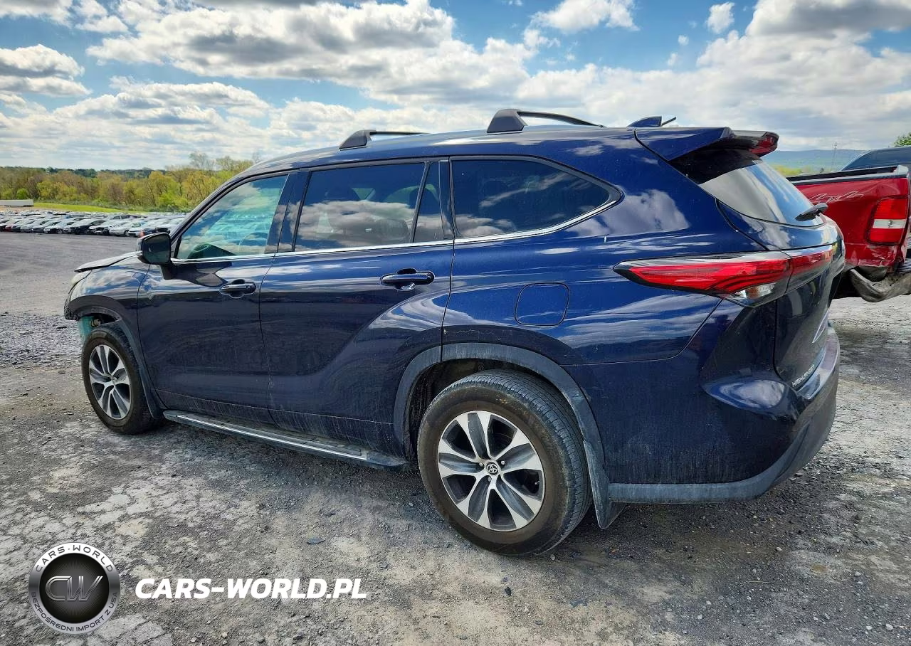 2021 Toyota Highlander Xle VIN:5TDHZRBH3MS160666 - 2