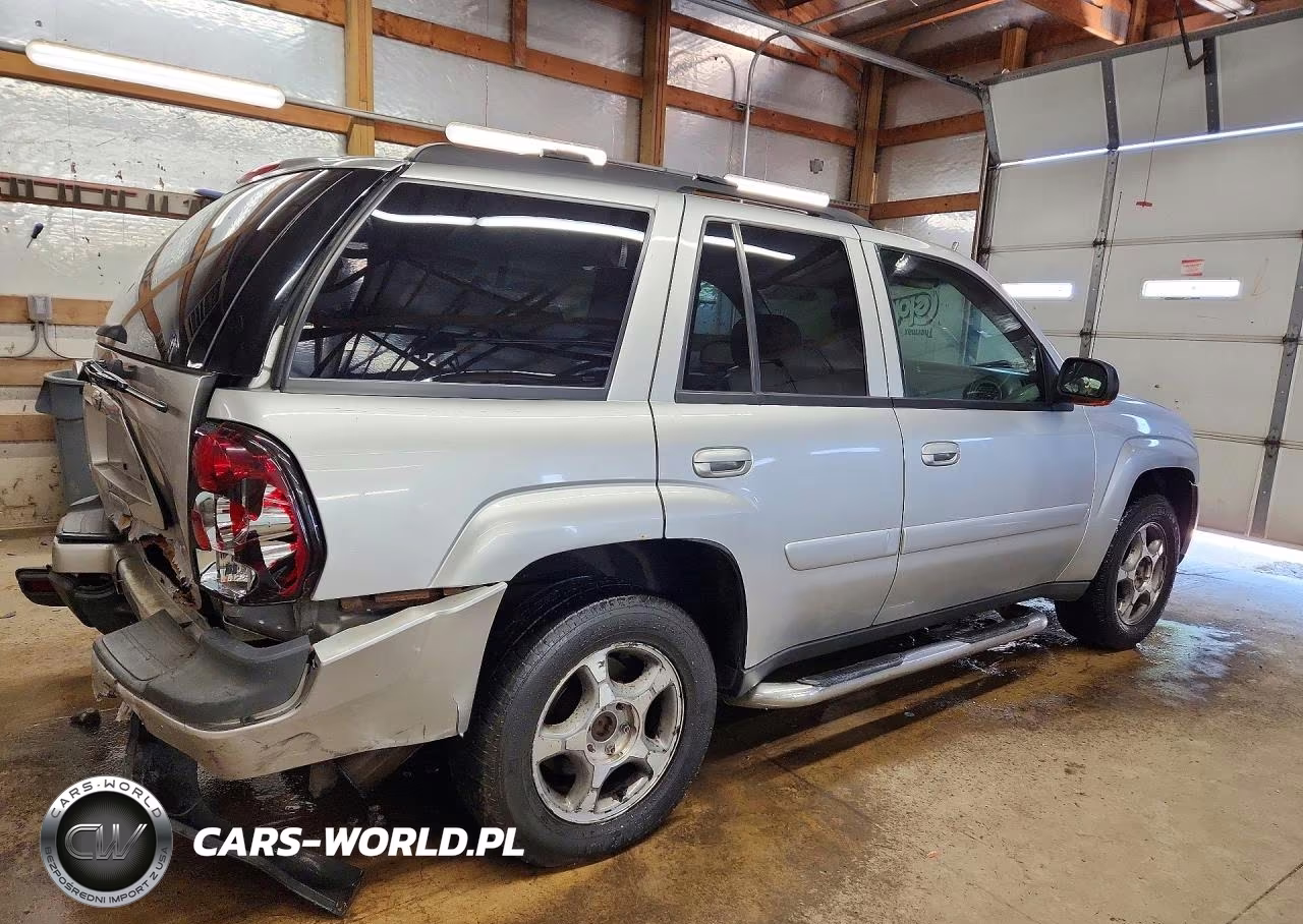 2005 Chevrolet Trailblazer Ls VIN:1GNDT13S652154937 - 3