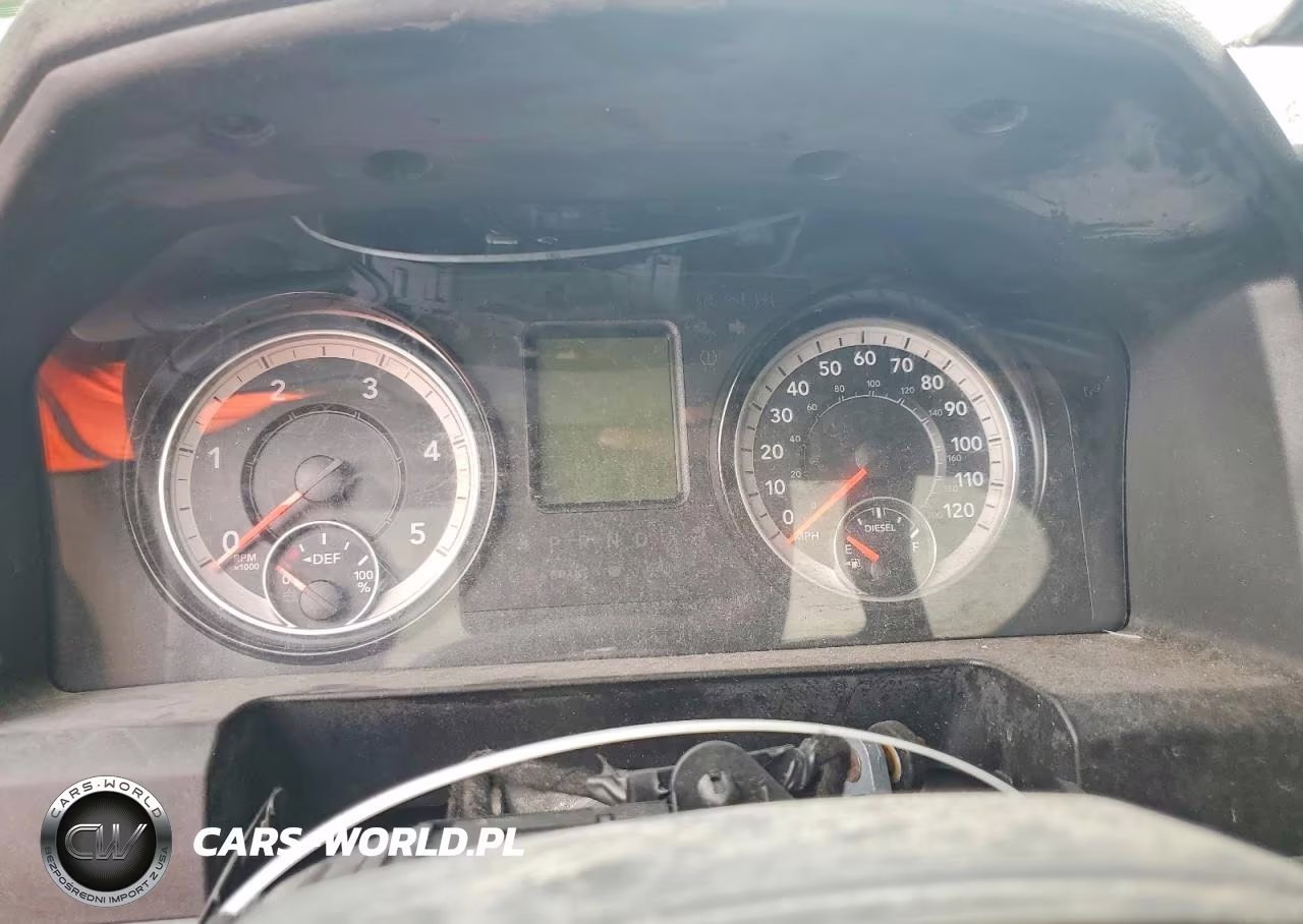 2018 Ram 3500 St VIN:3C63RRGL8JG361326 - 9