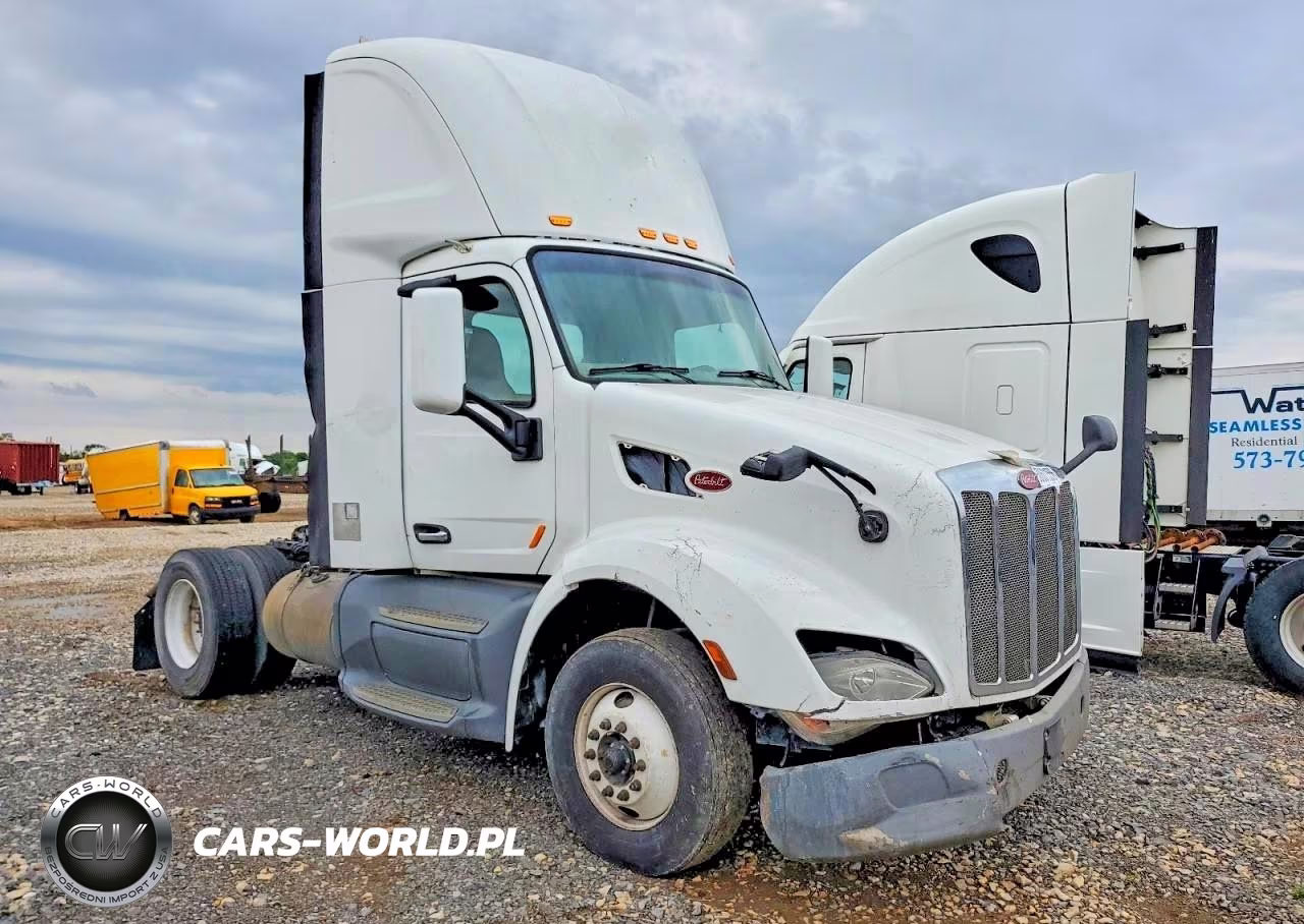 2016 Peterbilt 579 Semi Truck