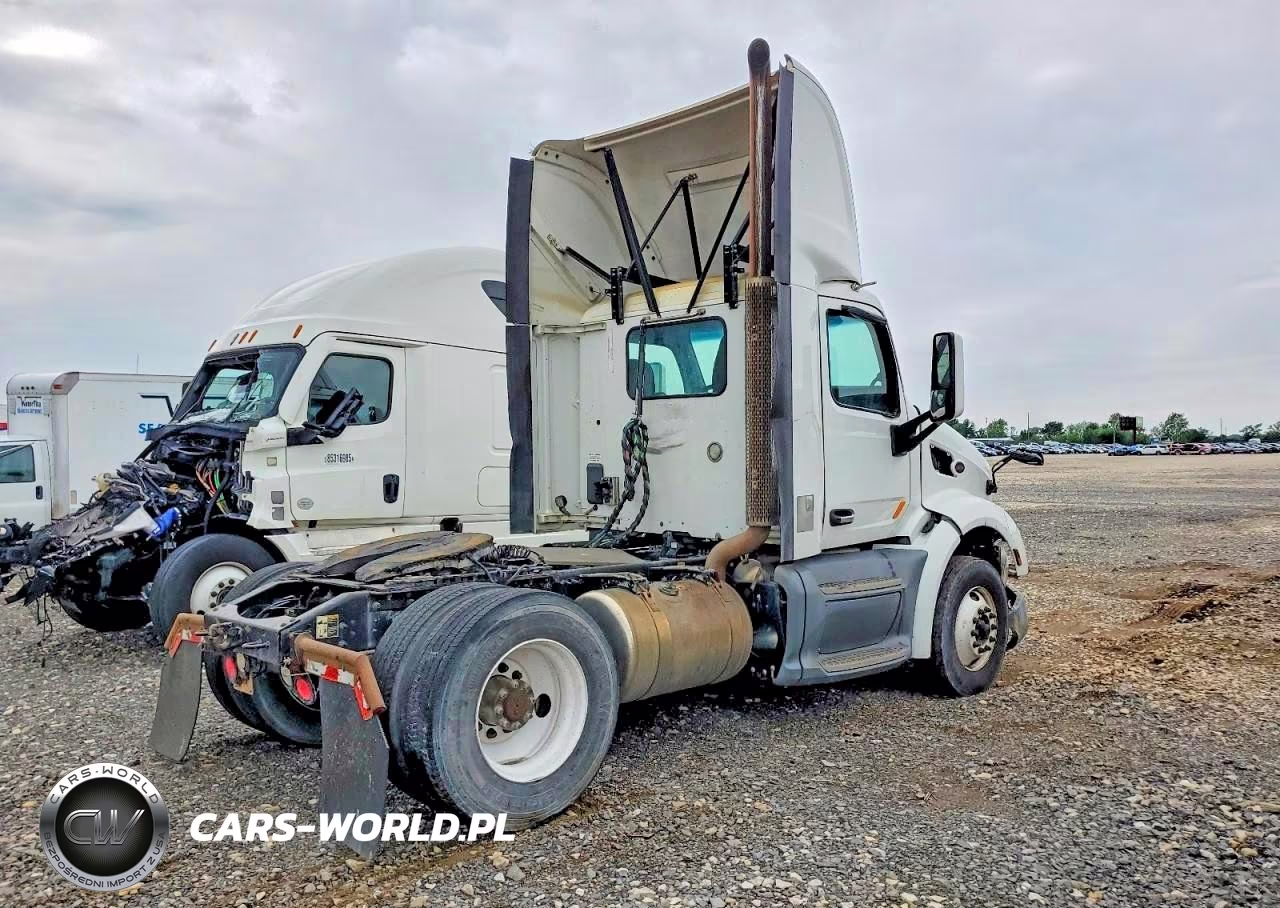 2016 Peterbilt 579 Semi Truck VIN:1XPBA48X1GD361690 - 4