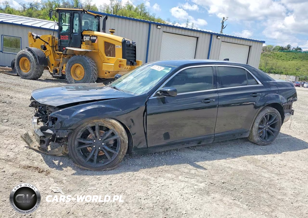 2018 Chrysler 300 Touring