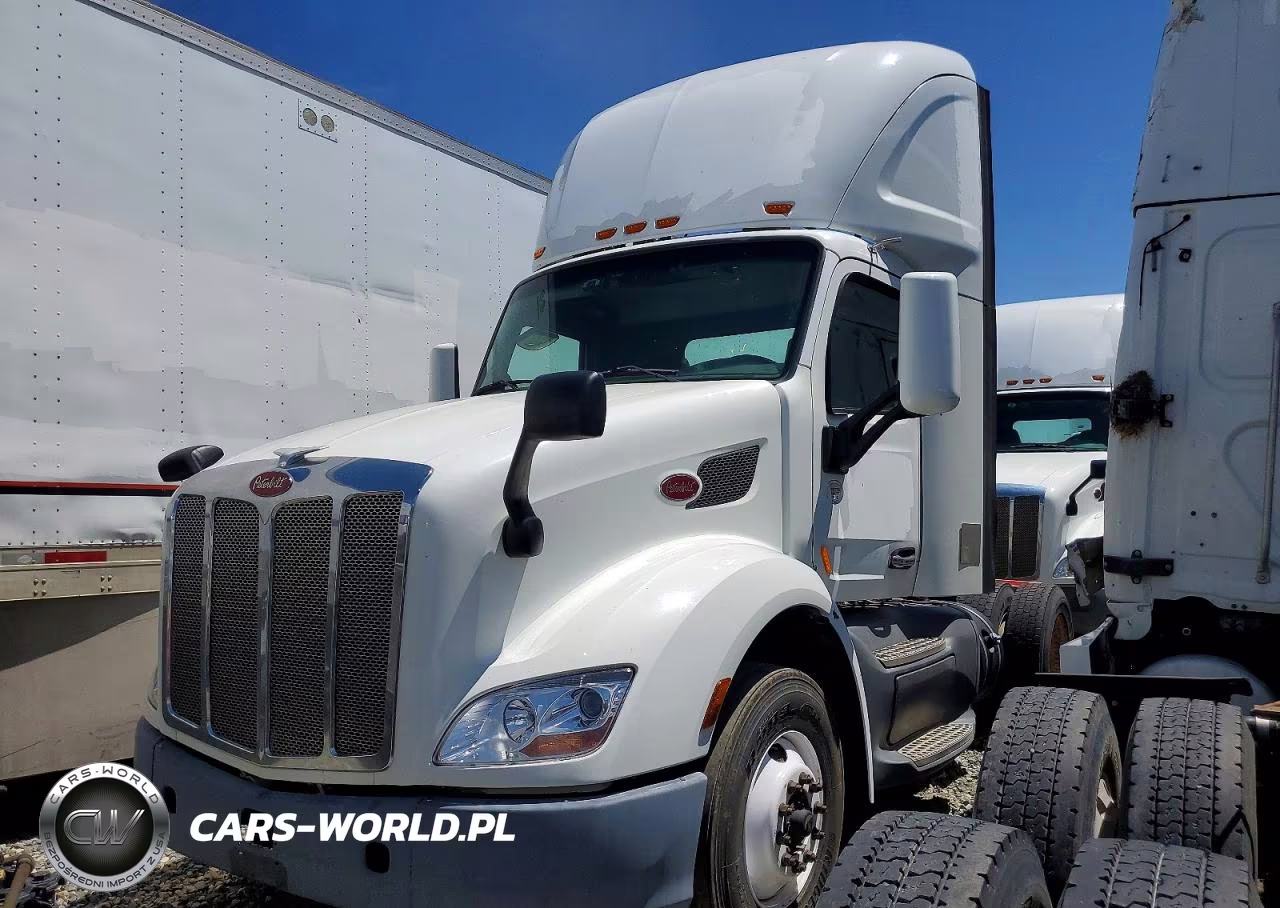 2017 Peterbilt 579 Semi Truck VIN:1XPBA48X7HD428486 - 2