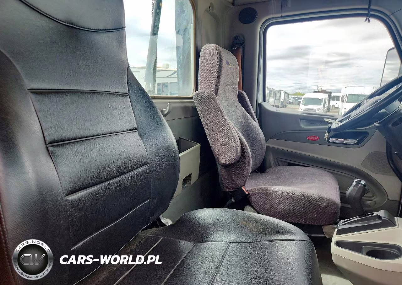 2018 Peterbilt 579 Semi Truck VIN:1XPBA48X1JD478077 - 6