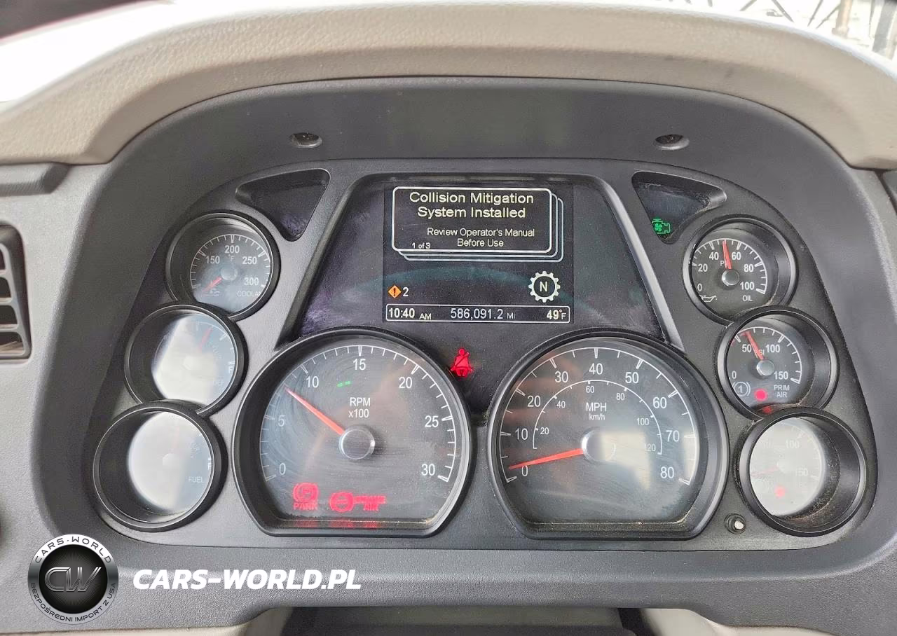 2018 Peterbilt 579 Semi Truck VIN:1XPBA48X1JD478077 - 8