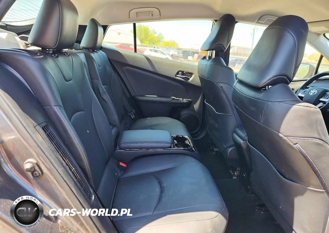 2018 Toyota Prius Prime Premium VIN:JTDKARFP0J3081628 - 10