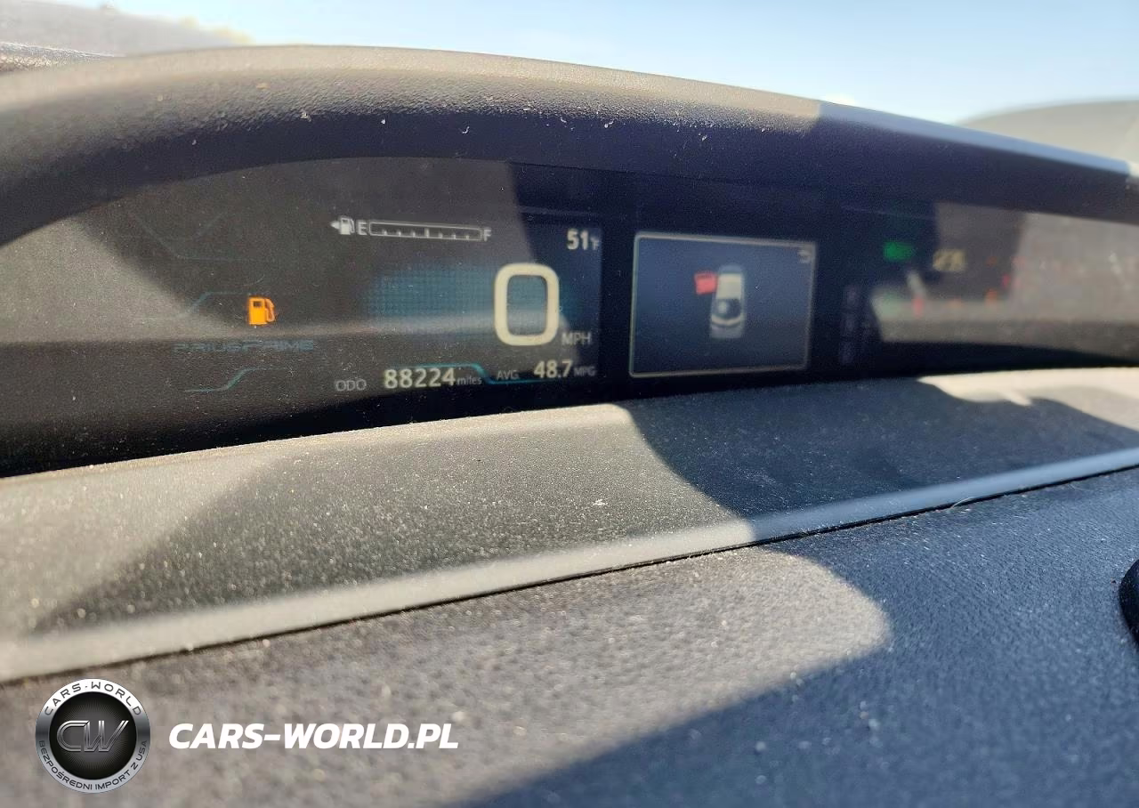 2018 Toyota Prius Prime Premium VIN:JTDKARFP0J3081628 - 9