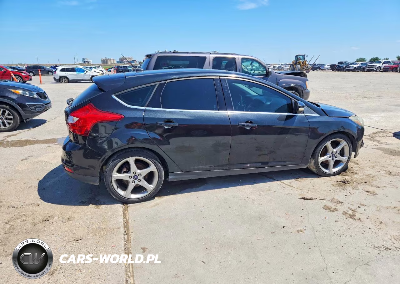 2013 Ford Focus Titanium VIN:1FADP3N27DL317597 - 3